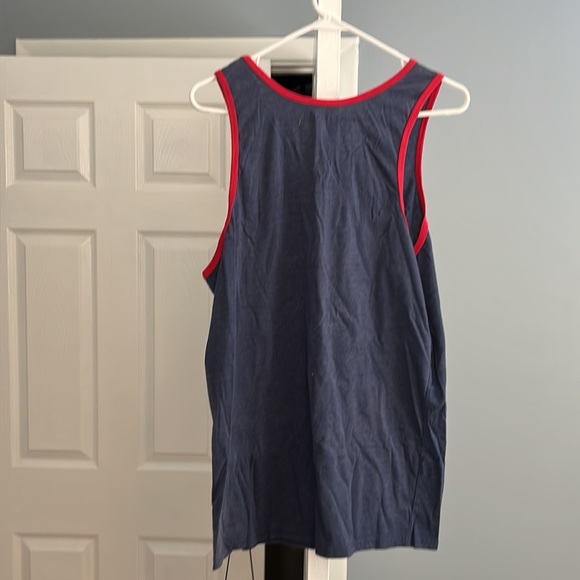 Men’s large Captain America tank top - Picture 3 of 3